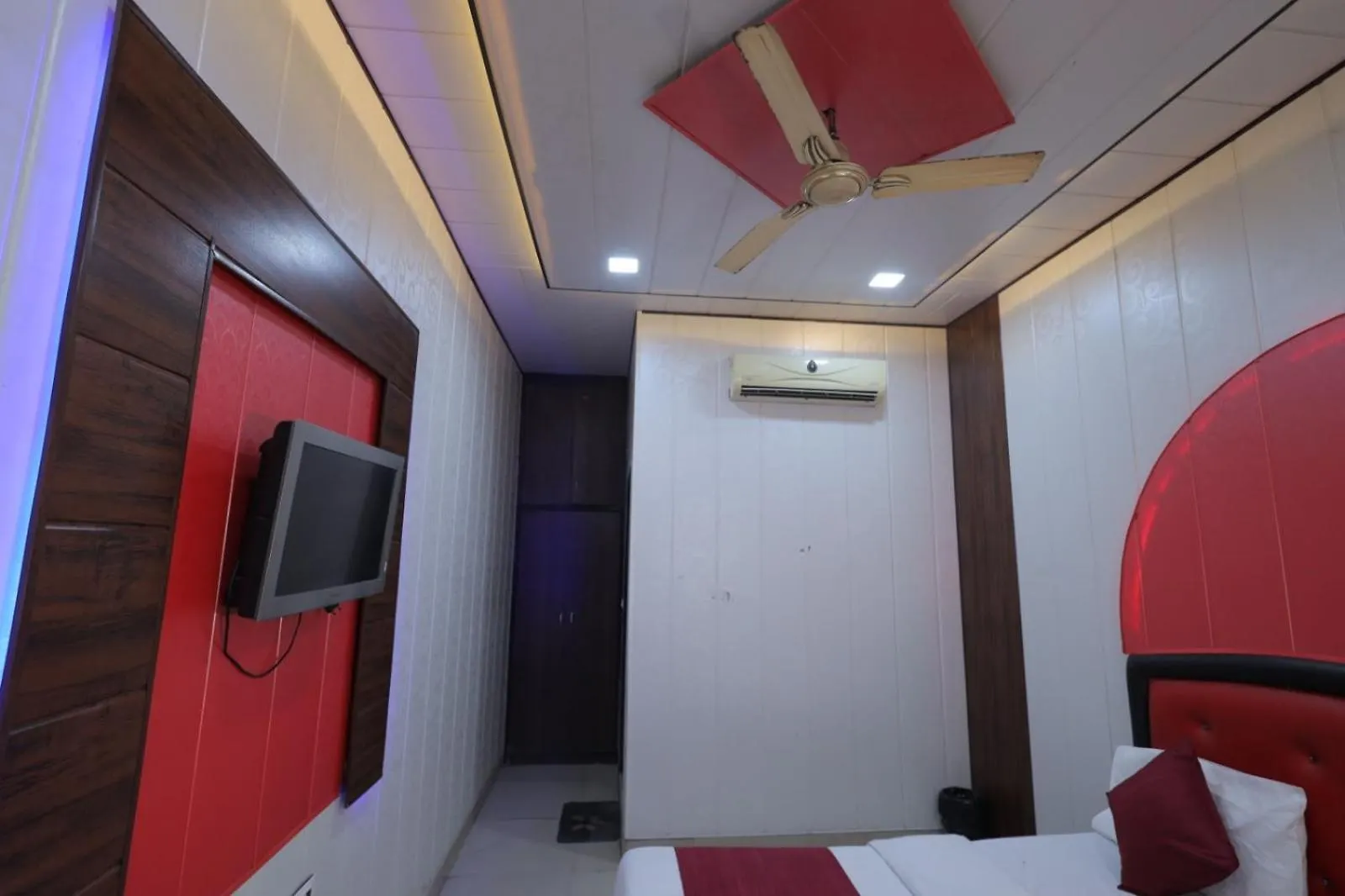 Hotel Riddhee Siddhee Agra   Agra (Uttar Pradesh)
